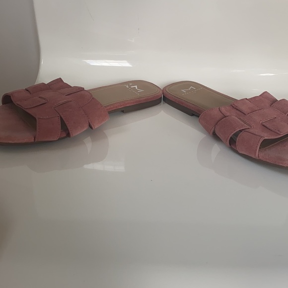 Pink Marc fisher genuine suede slip on sandals - Picture 2 of 7